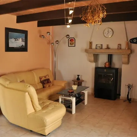 Maison Avec Wifi, Jardin Clos Et Terrasse, A 500m De La Et Du Gr34, Ile Grande - Fr-1-368-13 Holiday home *