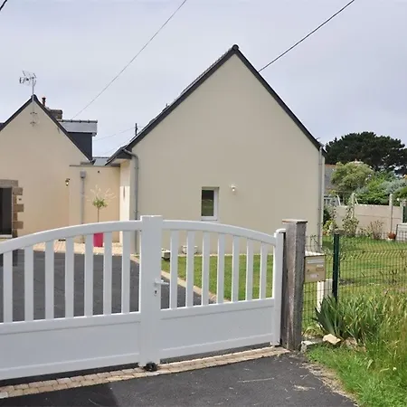 Maison Avec Wifi, Jardin Clos Et Terrasse, A 500m De La Et Du Gr34, Ile Grande - Fr-1-368-13 Holiday home Pleumeur-Bodou
