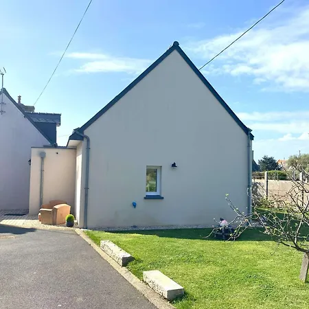 Maison Avec Wifi, Jardin Clos Et Terrasse, A 500m De La Et Du Gr34, Ile Grande - Fr-1-368-13 *