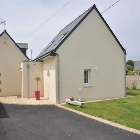 Maison Avec Wifi, Jardin Clos Et Terrasse, A 500m De La Et Du Gr34, Ile Grande - Fr-1-368-13 *